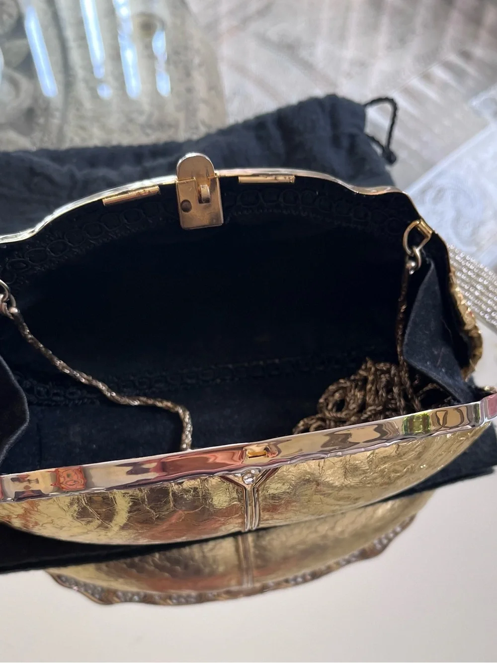 N/A elegant gold